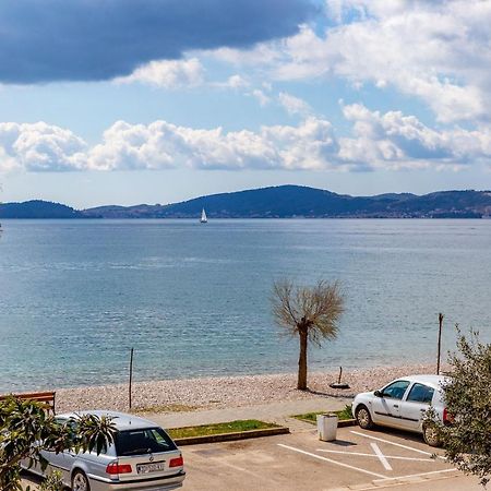 Mare-More Studio W Balcony And Beach Front And View Zadar Bagian luar foto