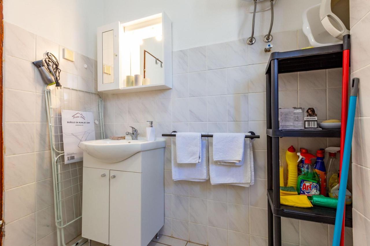 Mare-More Studio W Balcony And Beach Front And View Zadar Bagian luar foto
