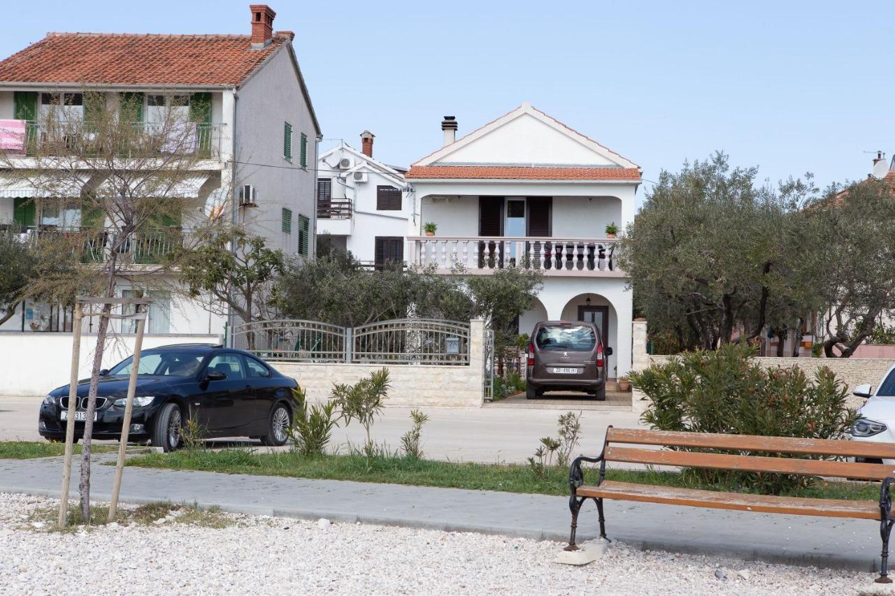 Mare-More Studio W Balcony And Beach Front And View Zadar Bagian luar foto